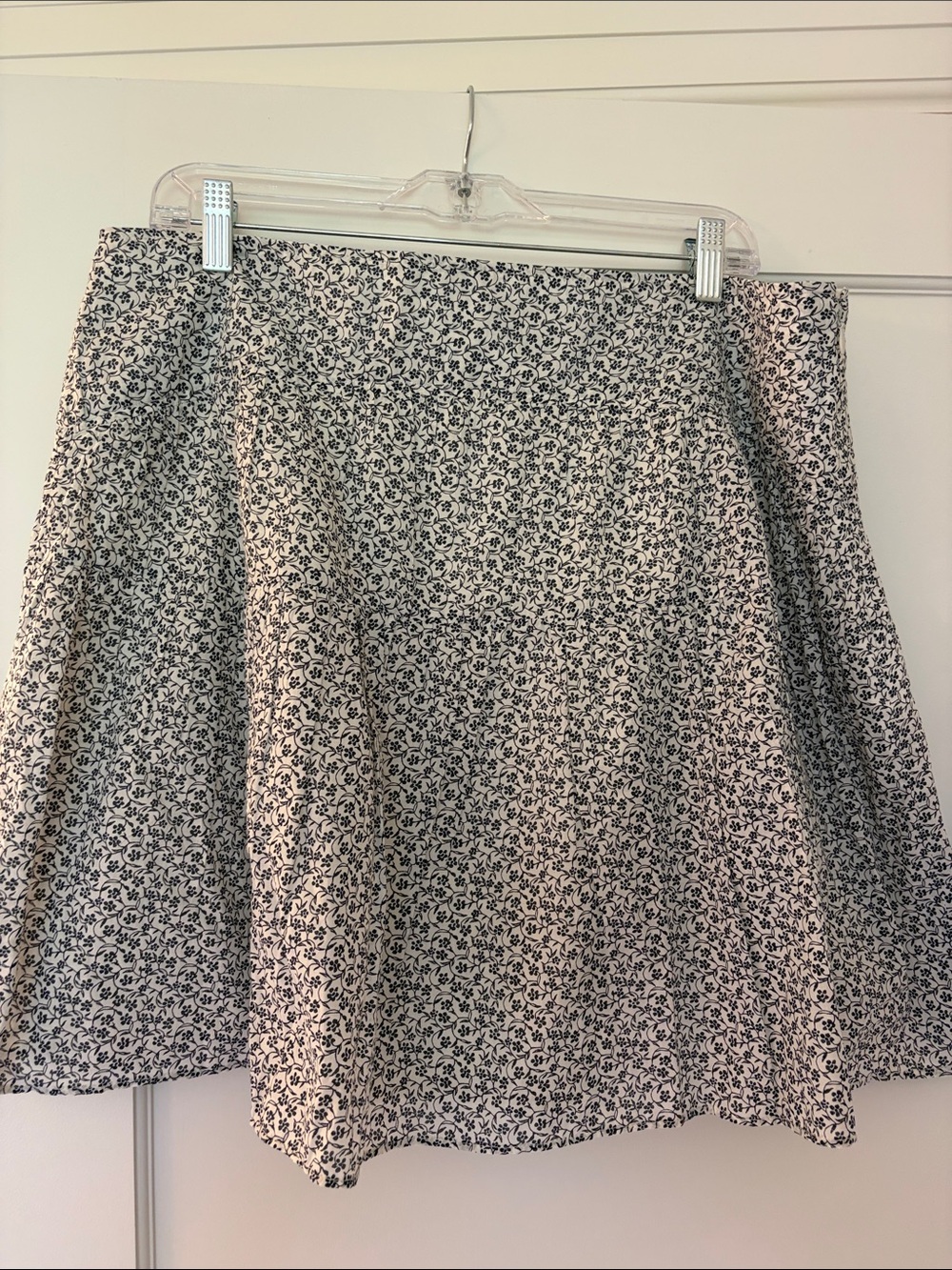 LOFT Navy Blue & White Floral Skirt